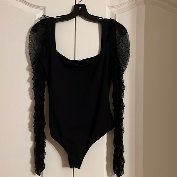 Stunning thong bodysuit - Picture 1 of 4